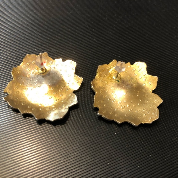 Vintage Cloisonne Blue Enamel Hibiscus Earrings / Pierced Studs/ Goldtone Flower - Picture 3 of 5